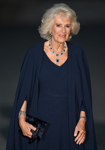 La reina Camilla llegando al banquete de Estado en Versalles