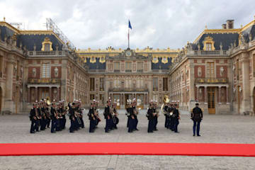El palacio de Versalles preparándose para el banquete de Estado