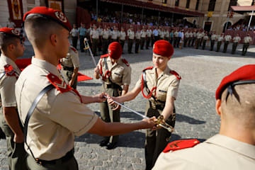 La princesa Leonor recibe su sable en la Academia Militar de Zaragoza