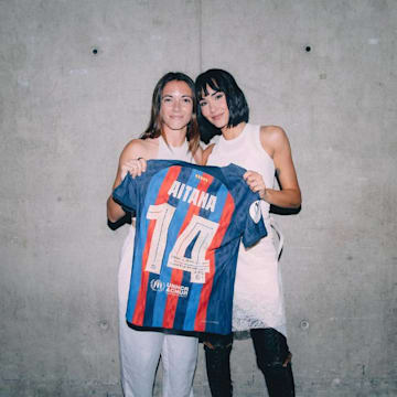 Aitana con la camiseta del FC Barcelona