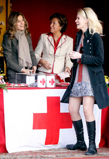 La reina Letizia y Adriana Abenia el día de la Cruz Roja