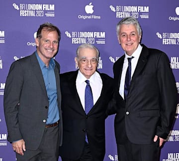 Bradley Thomas y Martin Scorsese en un evento de promoción de su película Los asesinos de la luna