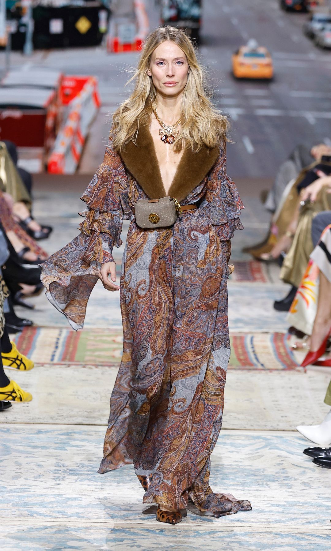 Vanesa Lorenzo desfila para Lola Casademunt