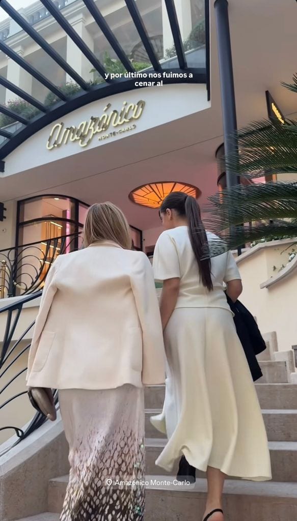 Raquel Meroño y sus hijas, Martina y Daniela, en Montecarlo.
