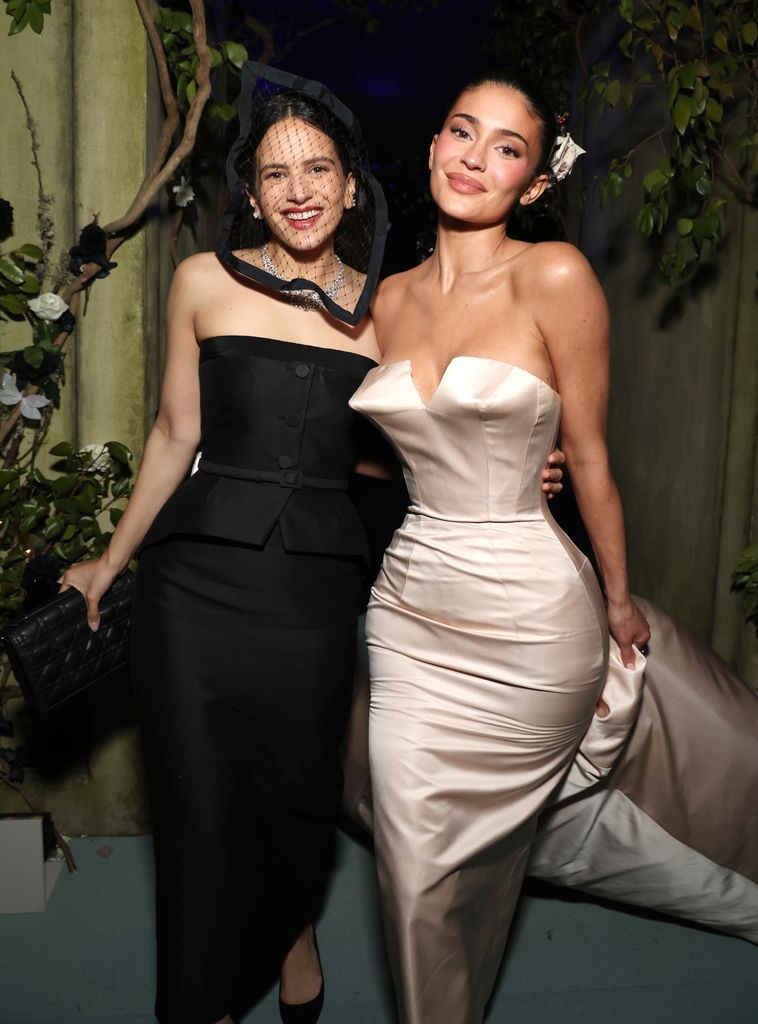 Rosalía y Kylie Jenner asisten a la Gala del Met 2024