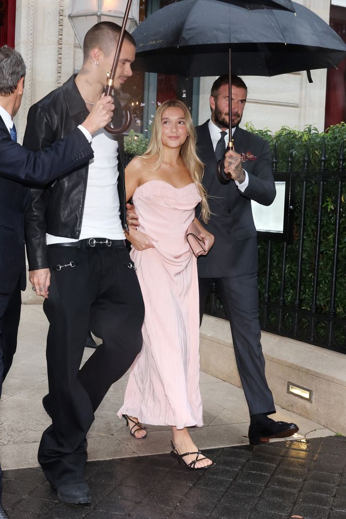 Harper Beckham en la semana de la moda de París.