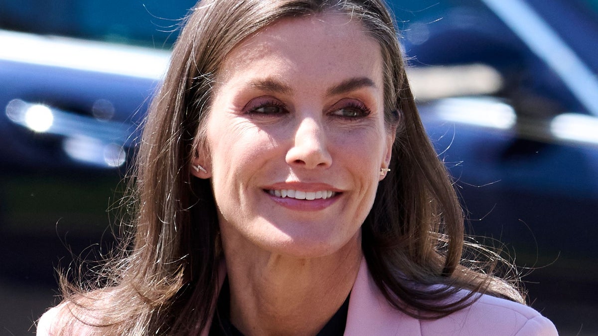 Queen Letizia's Chic Zara Blazer Look in Pamplona