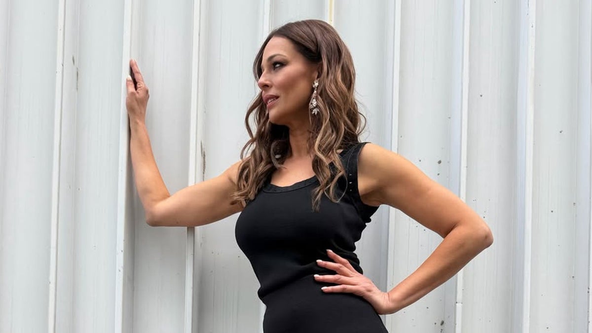Eva González y el vestido negro que redefine la elegancia