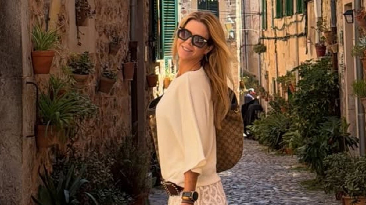 Amelia Bono's Mediterranean Escape: Mastering the Balearic White Aesthetic