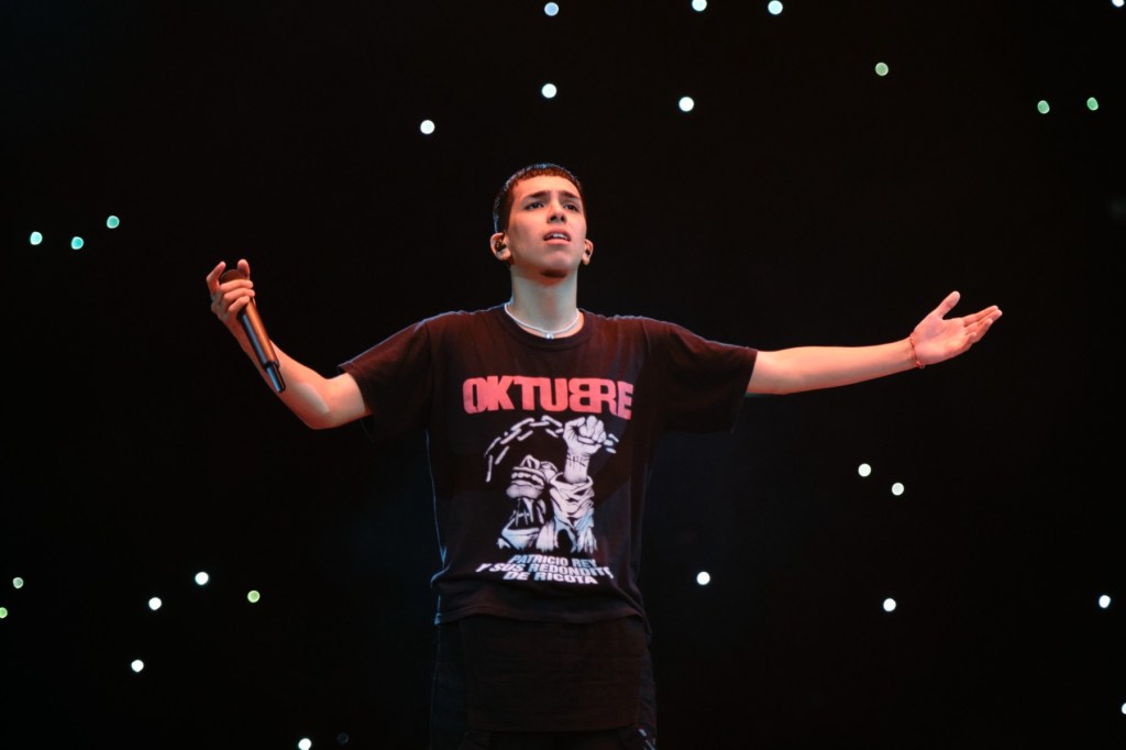 Milo J Concludes 'La Vida Era Más Corta' Tour with Explosive Mexico City Show