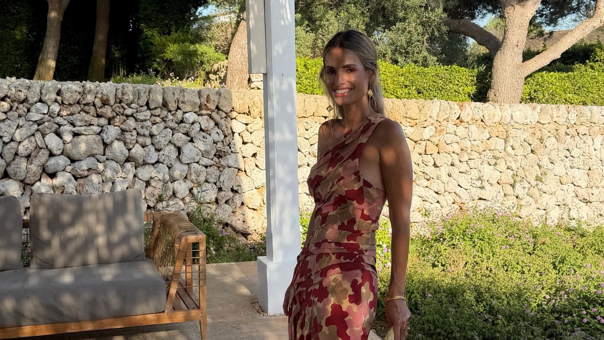 Andrea Pascual's Summer Style: The Perfect Dress for Every Age