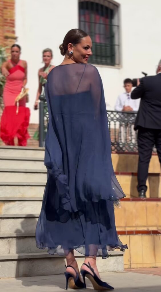 Detail of the dress by Nicolás Montenegro