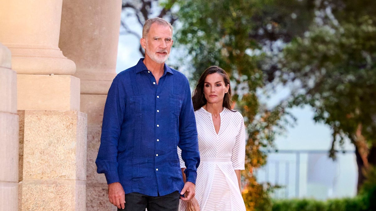 King Felipe VI and the Guayabera Phenomenon in Mallorca
