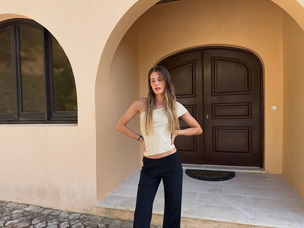 Martina Svedin styling black flare trousers