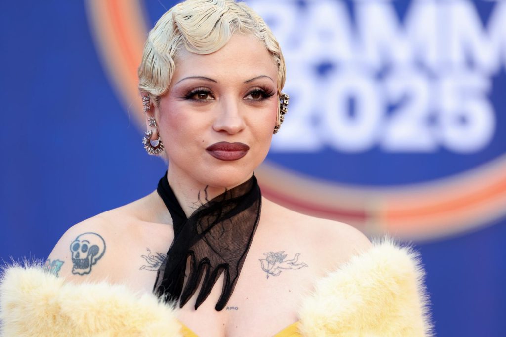 Mon Laferte Honored with Social Justice Award at Hispanic Heritage Awards