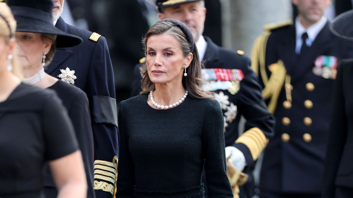 Queen Letizia's Poignant Tribute at King Harald's Funeral