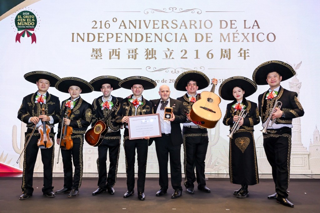 Latin Music Uplifting Moments: Mariachi Dragón, Fuerza Regida & More