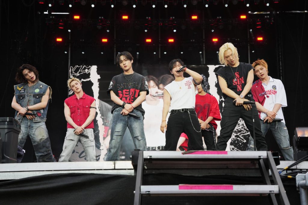 Mexican President Explains Stray Kids' Absence at National Palace