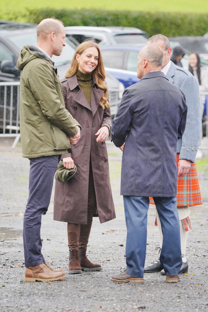 Kate Middleton con un look de campo lluvioso para otoño