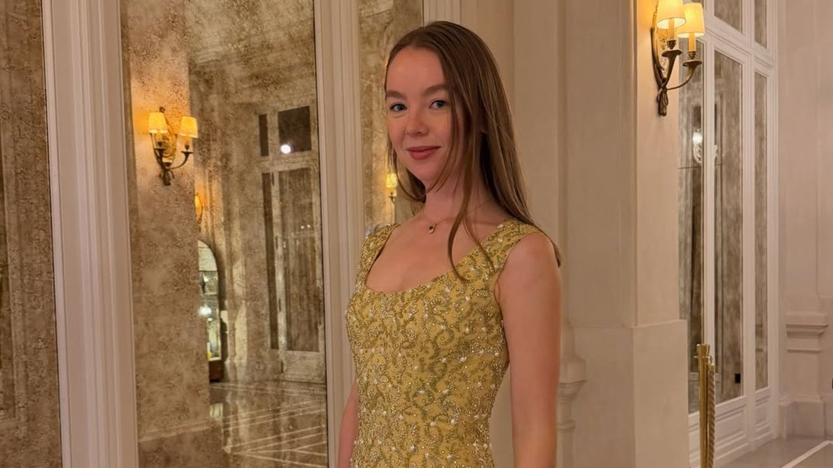 Alexandra de Hannover rescata el vestido dorado de Grace Kelly