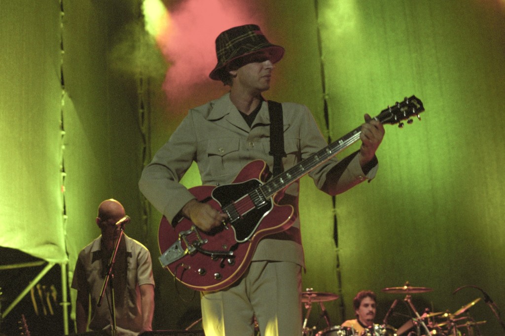Gibson Custom Honors Gustavo Cerati With Limited-Edition ES-335
