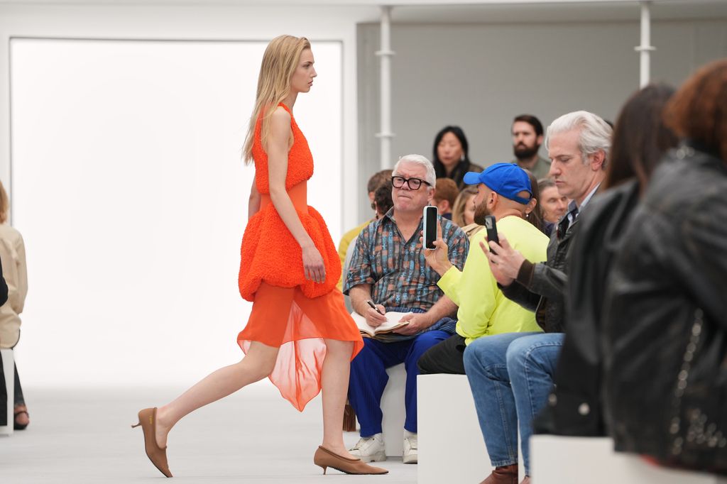 Paris Fashion Week: desfile de Loewe (Primavera/Verano 2027)