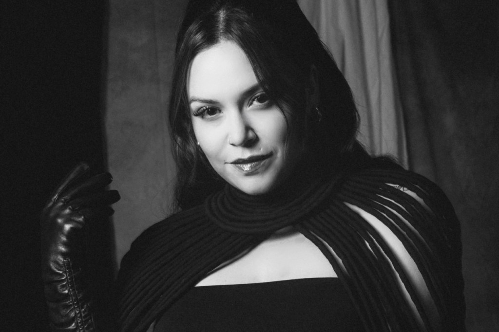 Jacqie Rivera Explores Vulnerability on New Album 'Corazón Desnudo'