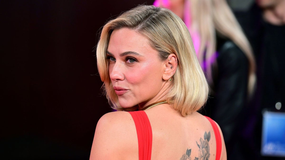 Scarlett Johansson: The Timeless Power of the Red Dress
