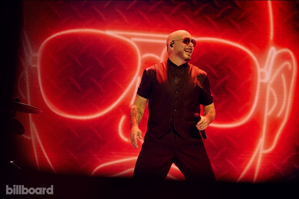 Pitbull: The Global Icon Behind the World’s Largest Bald-Cap Gathering